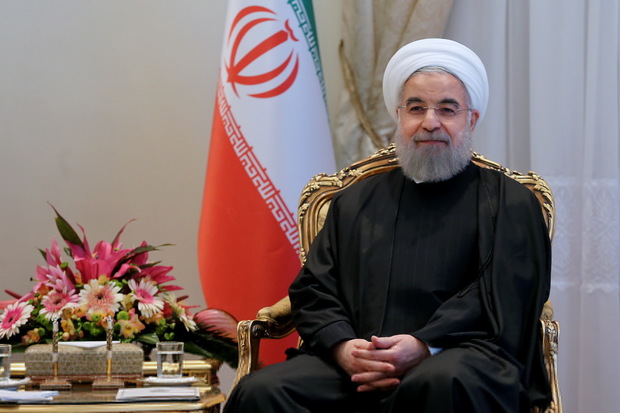 روحانی: به ایرانی که خانه همه ایرانیان اعم از مسلمان، مسیحی، یهودی و زرتشتی است افتخار می‌کنیم