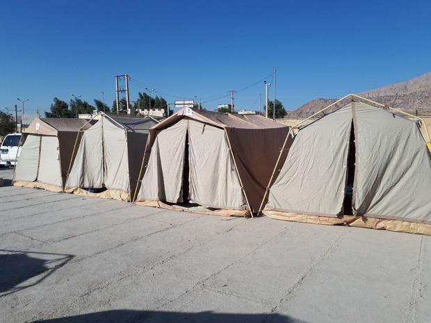 توزیع بیش از هفت هزار تخته چادر در سرپل ذهاب توسط ارتش
