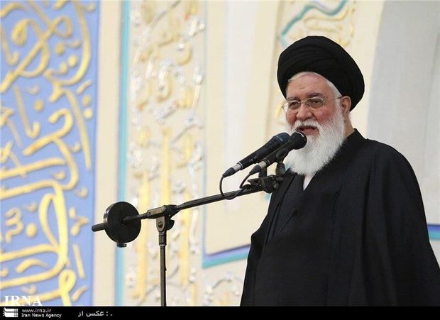 امام جمعه مشهد: به دنبال پیدا کردن مقصر در برجام نیستیم