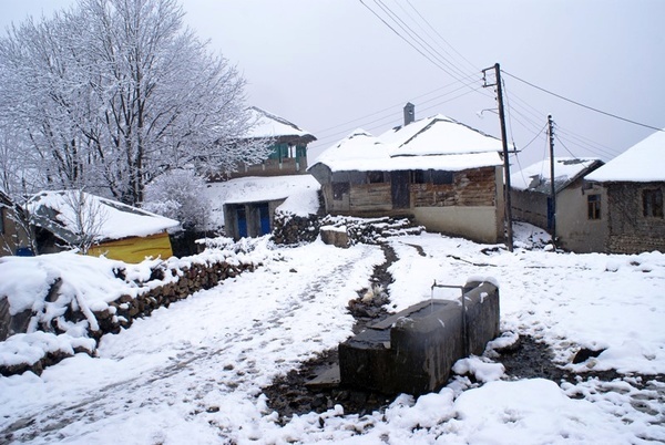 بارش برف و باران در استان کرمانشاه پایداری سرما در استان