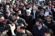 عکس/ حسن روحانی در راهپیمایی 22 بهمن 