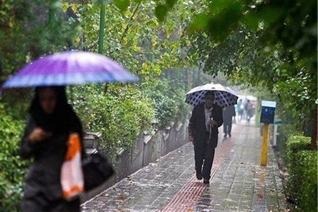 کاهش نسبی دما و احتمال بارش باران و برف در آذربایجان‌شرقی