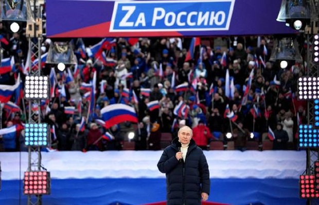 اقدام کم سابقه پوتین: حضور در ورزشگاه و سخنرانی برای مردم روسیه + عکس و فیلم