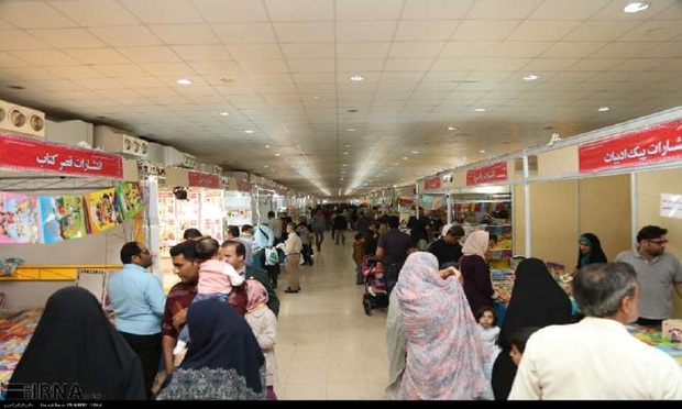 نمایشگاه کتاب شور فرهنگی در استان ایجاد کرد
