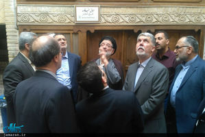 دیدار وزیر فرهنگ و ارشاد اسلامی از بیت امام در نجف