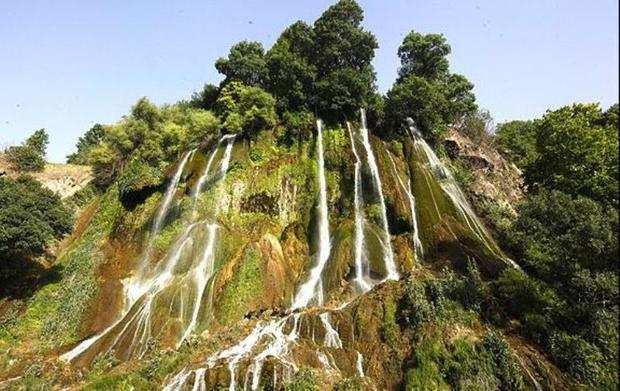 6 مجوز بوم گردی در منطقه آبشار نوژیان خرم آباد صادر شد