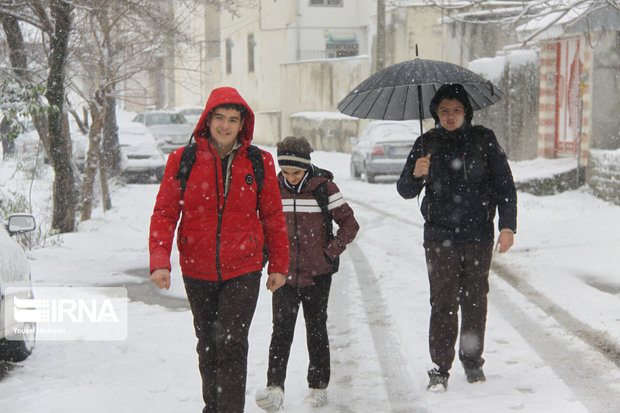 دمای هوا در استان اصفهان تا ۱۰ درجه کاهش می‌یابد