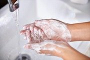 روش بهداشتی خشک کردن دست ها بعد از شست و شو