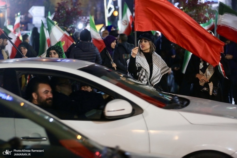 چهل و سومین شب اجتماع پرشور مردم در میدان تجریش