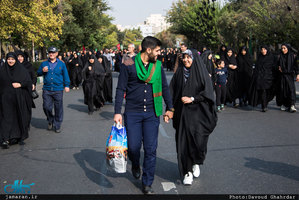 پیاده روی جاماندگان اربعین حسینی در تهران