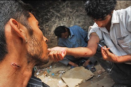 170 هزار سرنگ بهداشتی بین معتادان متجاهر و کارتن خواب در قزوین توزیع شد