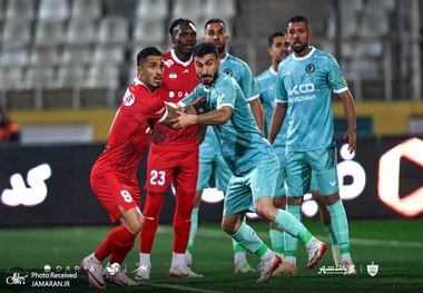 ادعای مدیر پیکان درباره داوری بازی با پرسپولیس: داور چهارم صدای اتاق VAR را نمی‌شنید!