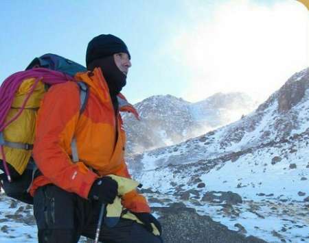 کوهنورد تبریزی به آخرین ایستگاه فتح قله لوتسه رسید