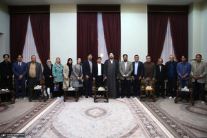 دیدار جمعی از اساتید ودانشجویان کشور تایلند با سید حسن خمینی