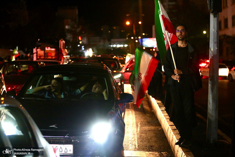 پنجاه و چهارمین شب اجتماع پر شور مردم در محله فرمانیه