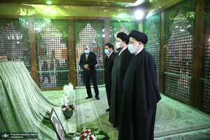 تجدید میثاق رئیس جمهور و اعضای دولت با آرمان های حضرت امام (س)