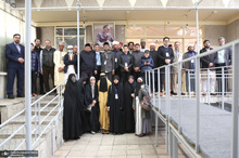 بازدید جمعی از دانش آموزان شرکت کننده در هشتمین دوره مسابقات بین‌المللی قرآن دانش‌آموزی از جماران 
