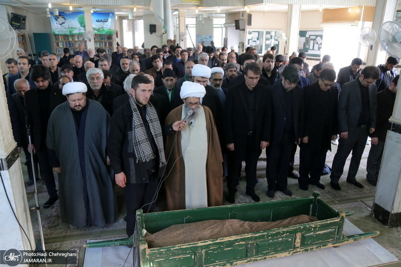 مراسم تشییع و خاکسپاری همشیره مرحوم آیت الله شهاب الدین اشراقی