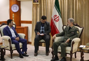 وزیر دفاع ایران با سفیر یمن دیدار کرد