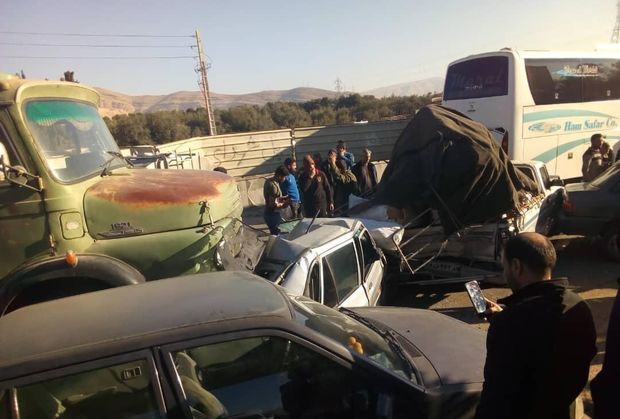 علت تصادف زنجیره‌ای بلوار امیر کبیر شیراز، نقص فنی خودرو بنز اعلام شد