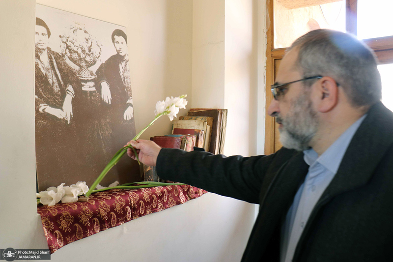 بازدید معاون قوه قضاییه از بیت و زادگاه امام در خمین‎