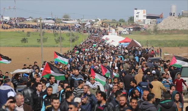 شهادت 50 فلسطینی و زخمی شدن 8هزار نفر در جریان تظاهرات بازگشت/ 6 مبارز فلسطینی در انفجار نوار غزه شهید شدند