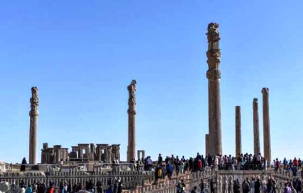 بازدید از یادمان های تاریخی فارس 43 درصد افزایش یافت