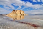 نماینده میاندوآب: استخراج مواد معدنی از بستر دریاچه ارومیه صحت ندارد