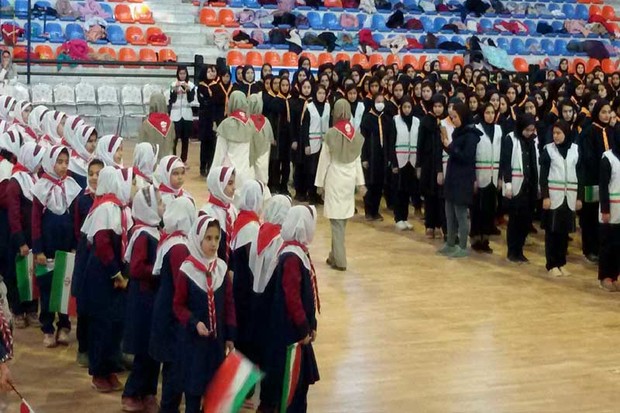 همایش یاوران انقلاب با حضور دانش آموزان زنجانی برگزار شد