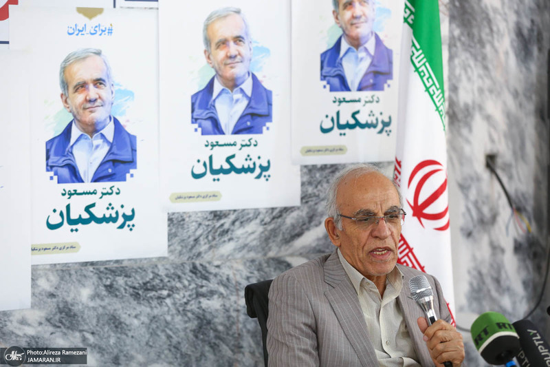 نشست خبری علی عبدالعلی زاده