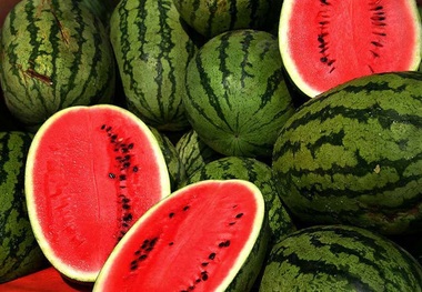 تهیه خوراکی های خوشمزه از پوست هندوانه!