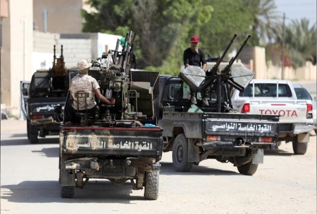 اسارت 190 تن از نیروهای ارتش شرق لیبی توسط نیروهای ارتش غرب لیبی