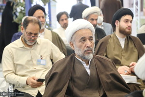 نشست علمی «جایگاه تراث روایی در مبانی مکتب قم» در نمایشگاه حضور صد ساله خورشید