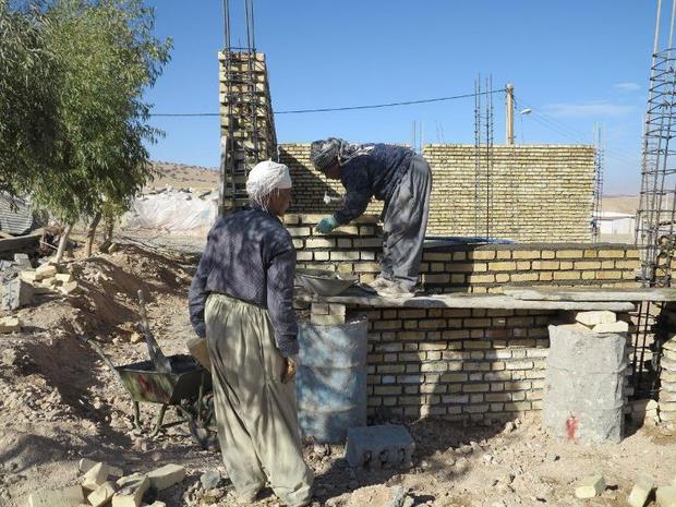ایجاد بارقه های امید در مناطق زلزله زده گیلانغرب با آغاز کار بازسازی