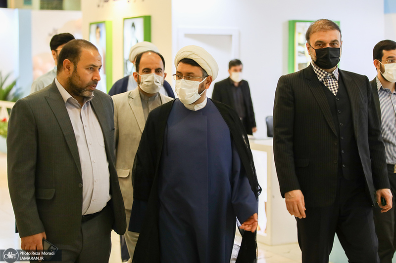بازدید رئیس مؤسسه تنظیم و نشر آثار امام خمینی (س) از نمایشگاه قرآن