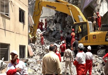 ۶ هزار ماموریت امدادی هلال احمر در طول جنگ تحمیلی سوم و نجات ۷ هزار هموطن از زیرآوار