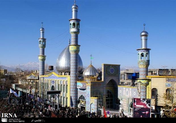 7000 نفر در آذربایجان غربی سال را در کنار امامزادگان تحویل کردند