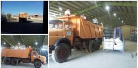 9 کامیون کالا از شهرستان محلات به مناطق زلزله زده غرب کشور ارسال شد