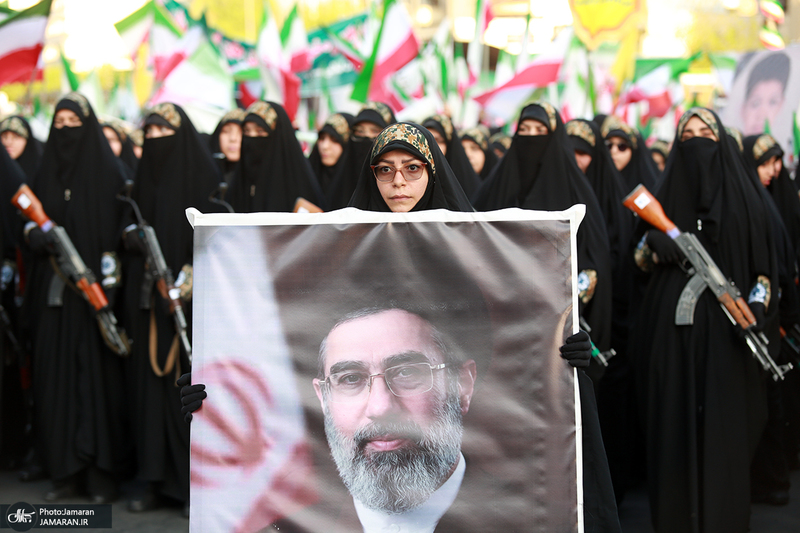 راهپیمایی دختران «جان‌فدای ایران» -۱