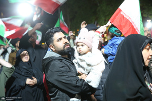 پنجاه و پنجمین شب اجتماع پر شور مردم در میدان تجریش