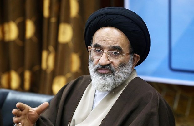 رئیس شورای سیاست‌گذاری ائمه جمعه: حمایت از دولت وظیفه امامان جمعه است