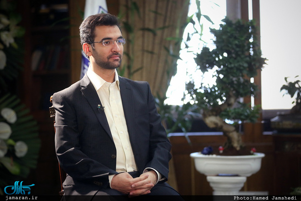 آذری جهرمی: پیگیر رفع فیلتر توییتر هستم

