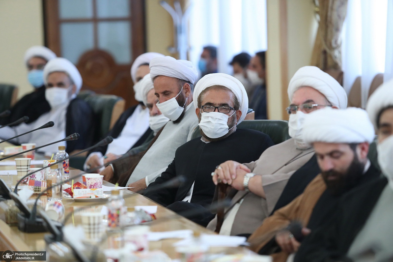 نشست هم اندیشی جهانگیری با جمعی از علما و روحانیون