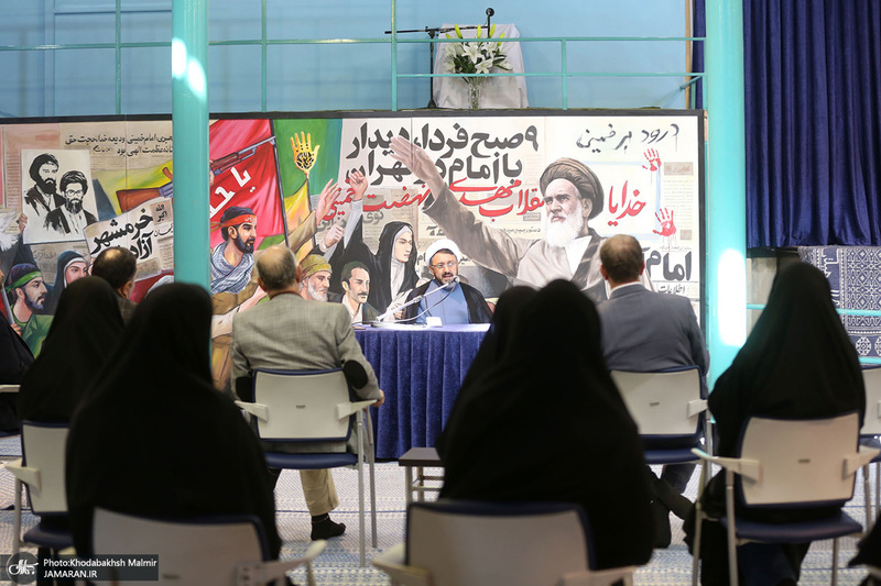 تجدید میثاق اساتید و دانشجویان پژوهشکده امام خمینی و انقلاب اسلامی با آرمان های بنیانگذار جمهوری اسلامی