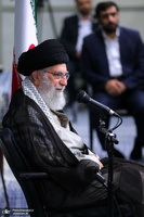 دیدار مدال‌آوران المپیادهای علمی و اعضای تیم ملی والیبال جوانان با رهبر معظم انقلاب