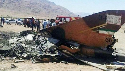 سقوط هواپیمای‌جنگی در ساحل تنگستان   نجات معجزه آسای سرنشینان هواپیما