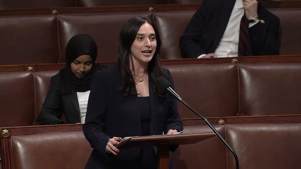 این دلقک (هگست) مرتکب جنایت جنگی شده است