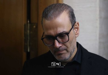 علیرضا قربانی در دبی روی صحنه می‌رود
