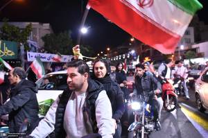 پنجاه و ششمین شب اجتماع پر شور مردم در میدان جمهوری اسلامی