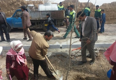آیین روز درختکاری در نجف آباد برگزارشد